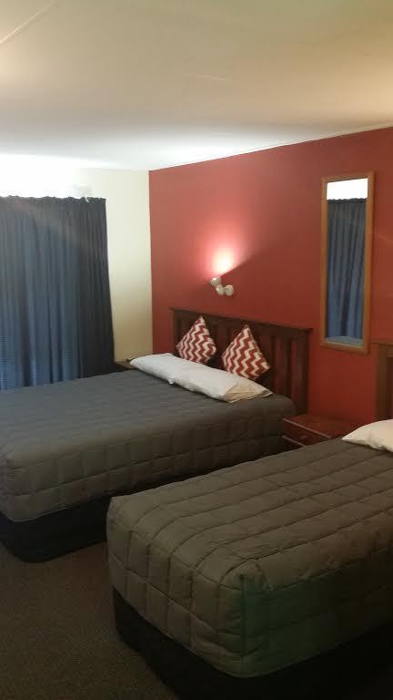 Fairy Springs Motel