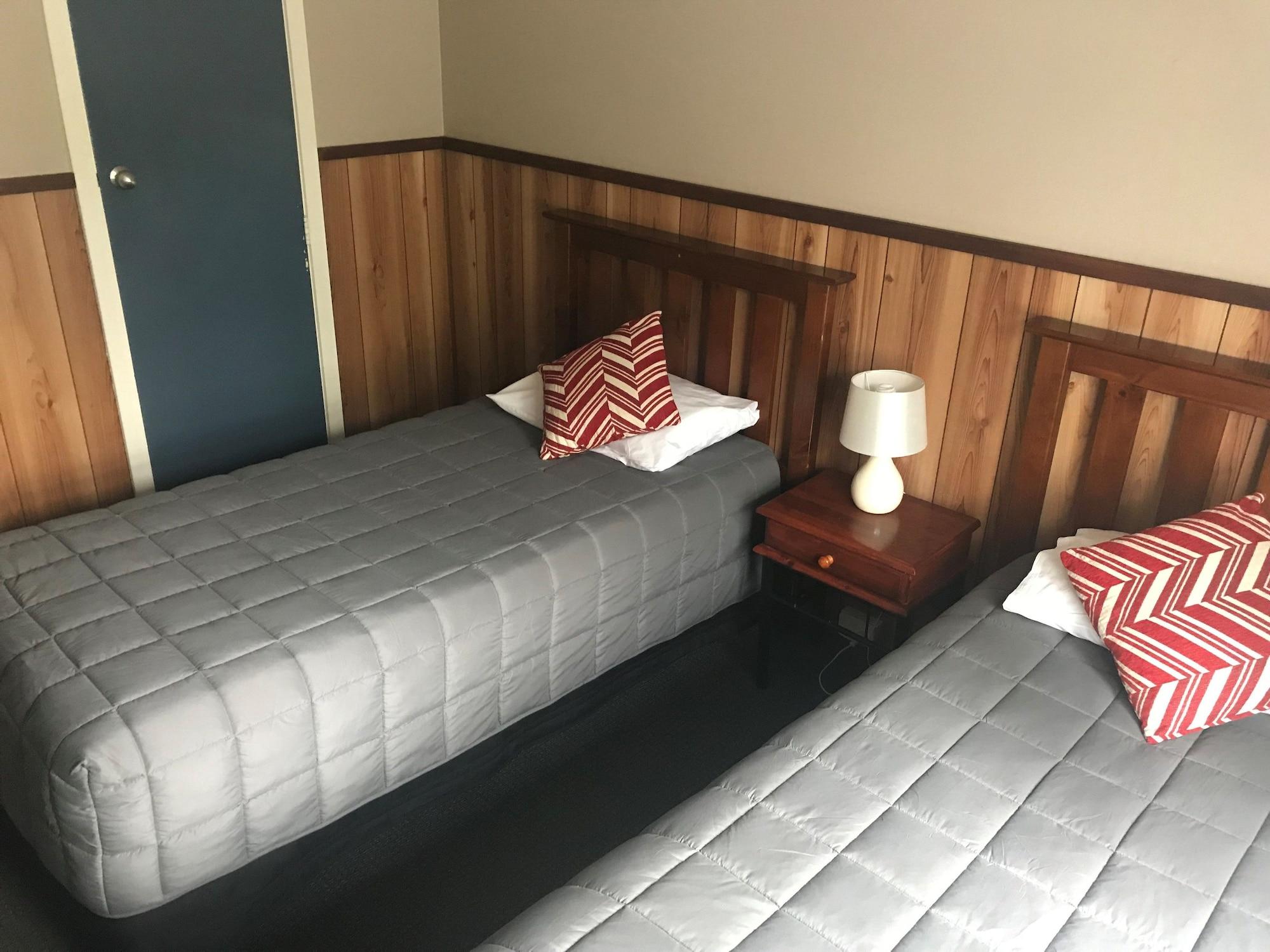 Fairy Springs Motel 3*